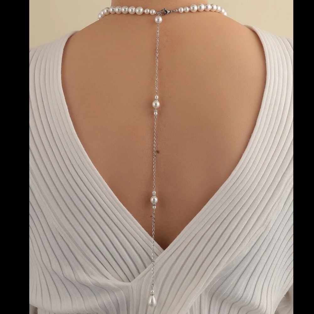 Pearl beaded necklace